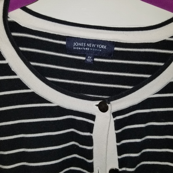 Black and white striped cardigan - Picture 3 of 5